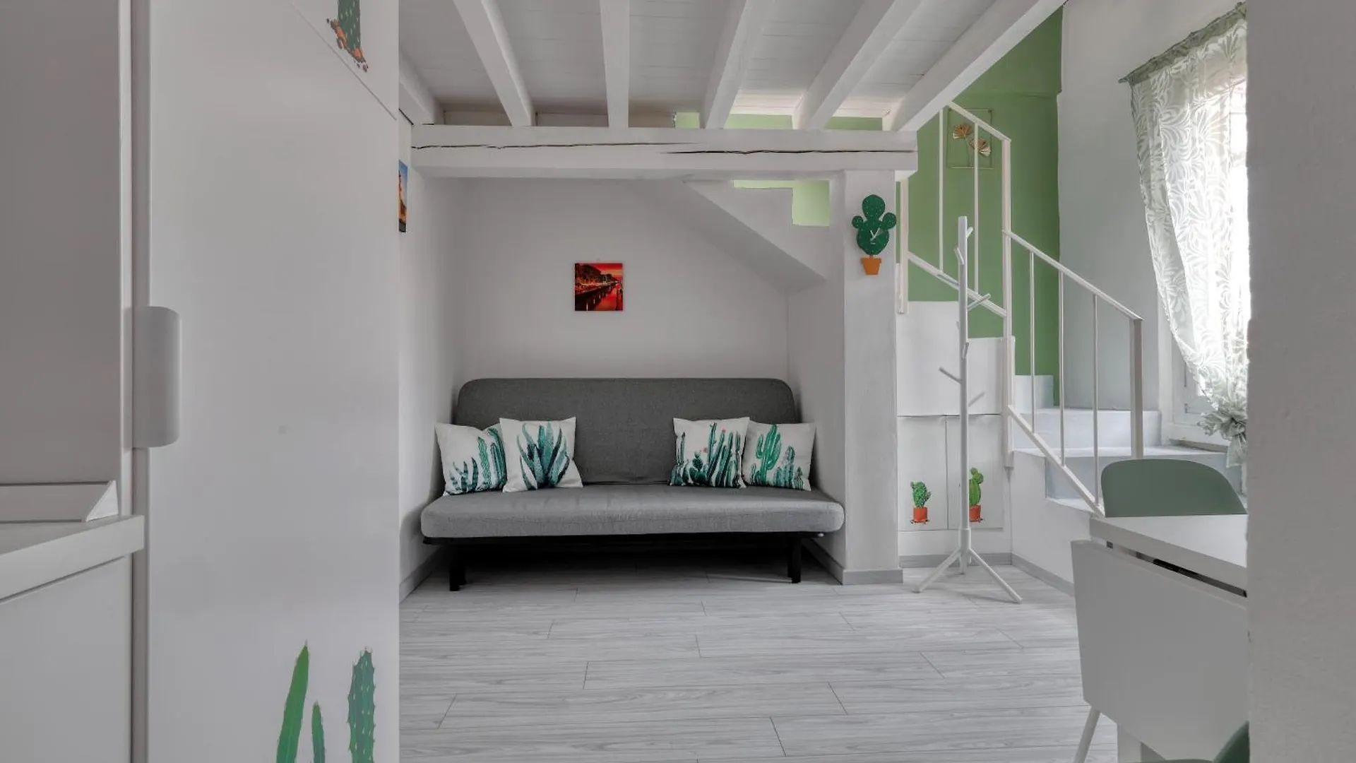 Apartment Joivy Inviting Studio Near The City Centre Milan